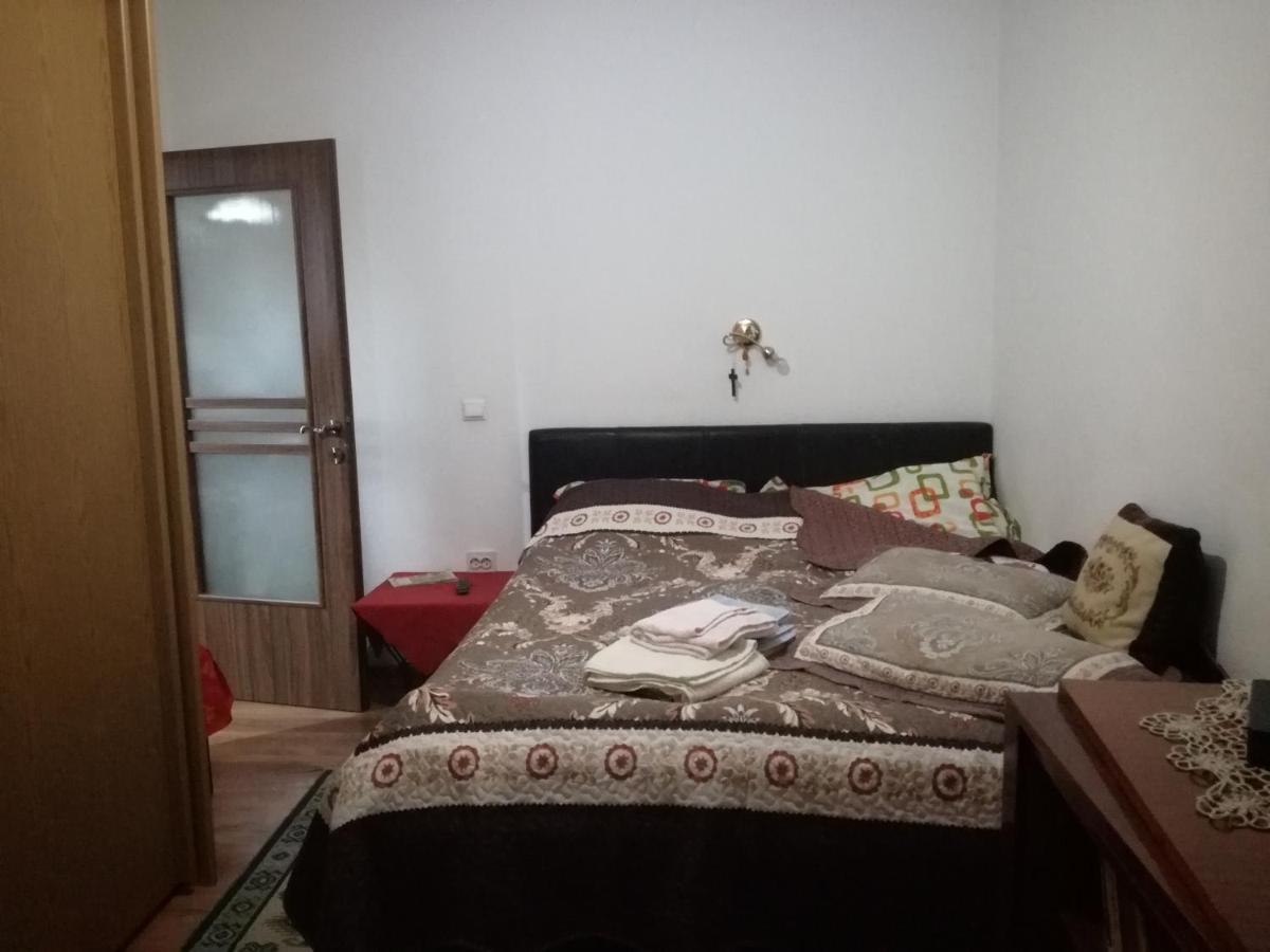 Apartament 2Camere - Prima Casa Флорешть Екстер'єр фото